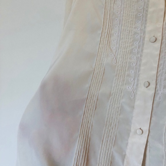 Vintage Cream Blouse - Picture 3 of 6
